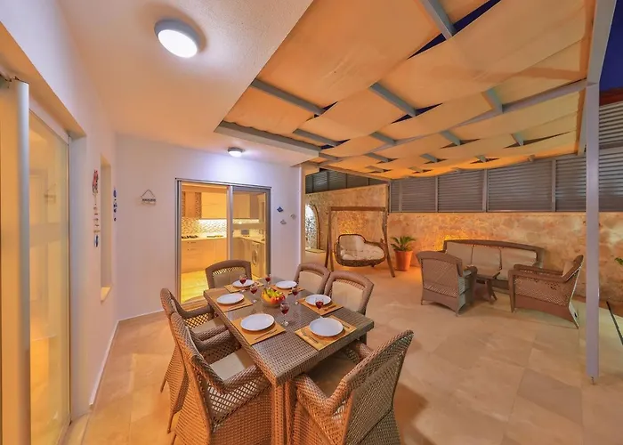 Troya Peninsula Villa *